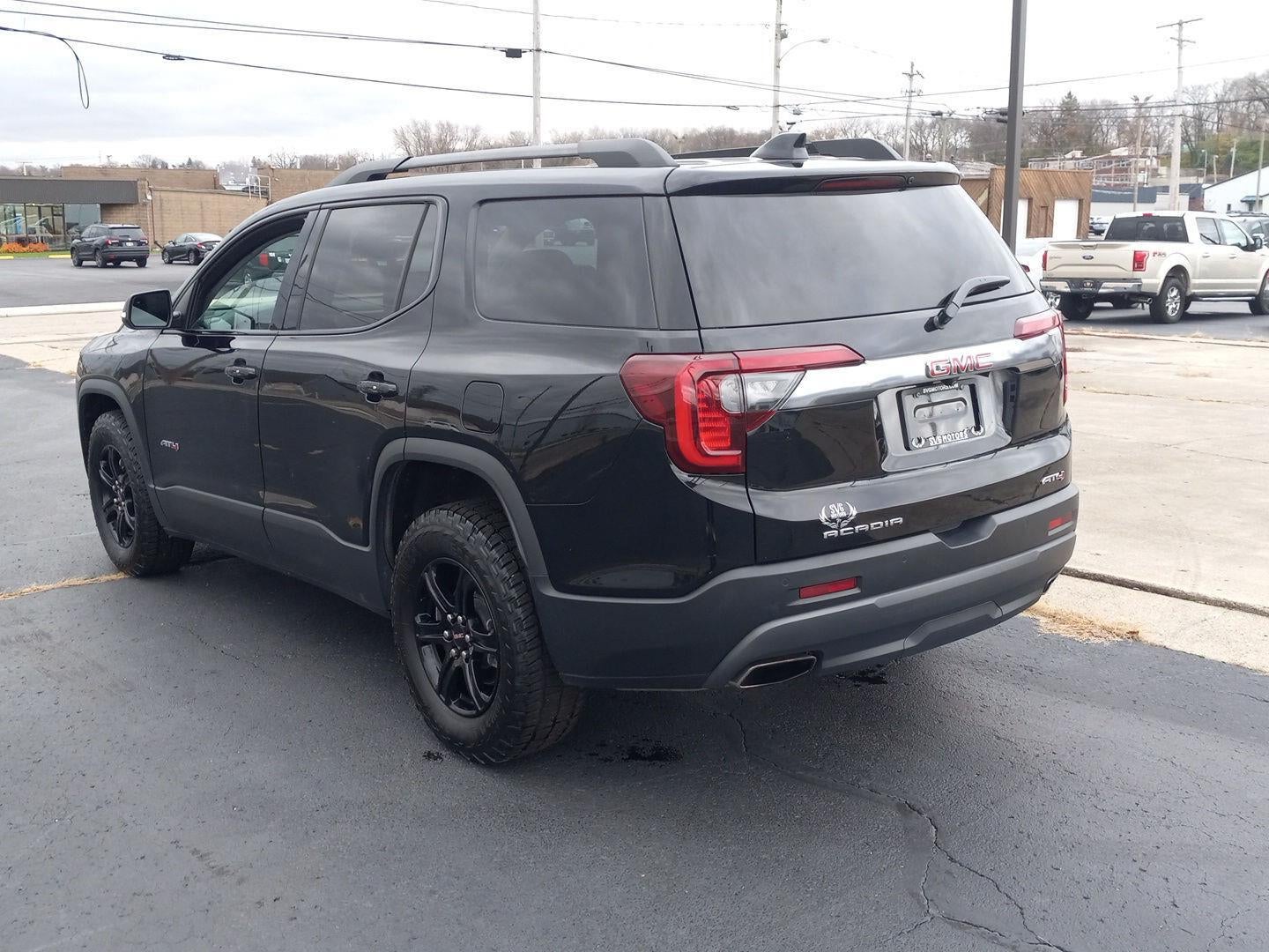 2023 GMC Acadia AT4