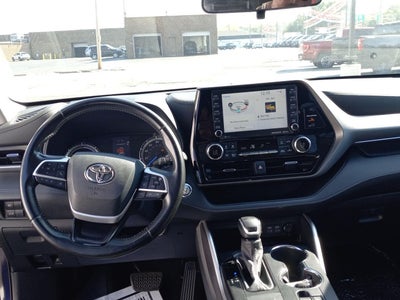 2022 Toyota Highlander Hybrid LE