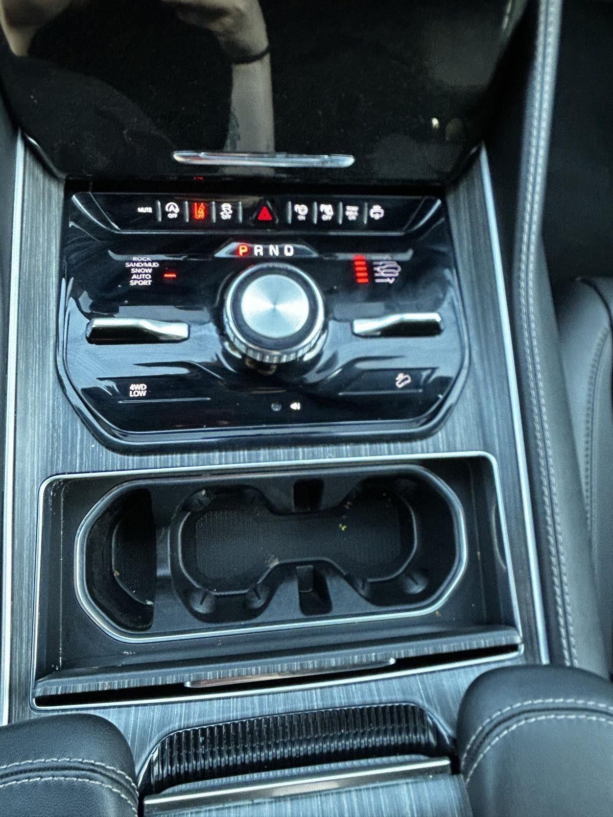 2023 Jeep Wagoneer Series III