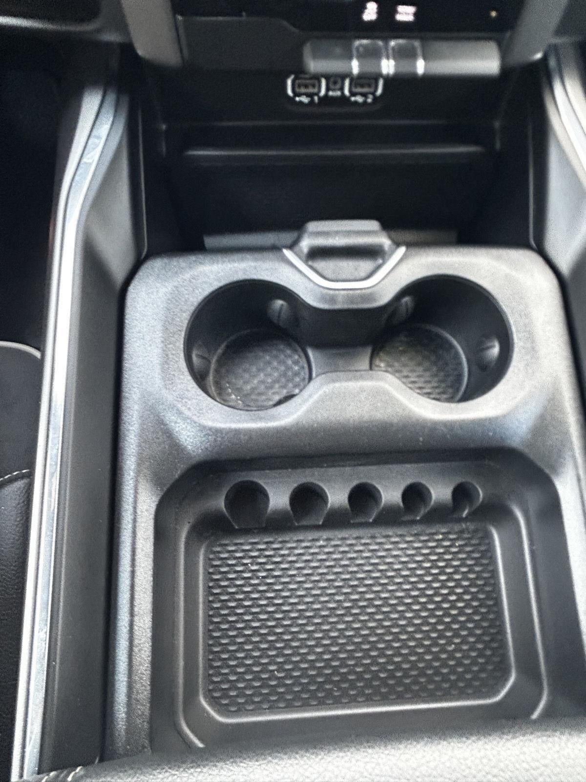 2024 RAM 1500 Laramie Crew Cab 4x2 5'7' Box