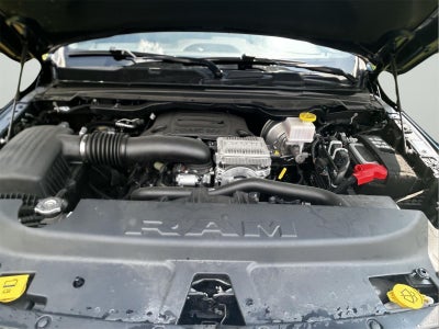 2024 RAM 1500 Laramie Crew Cab 4x2 5'7' Box