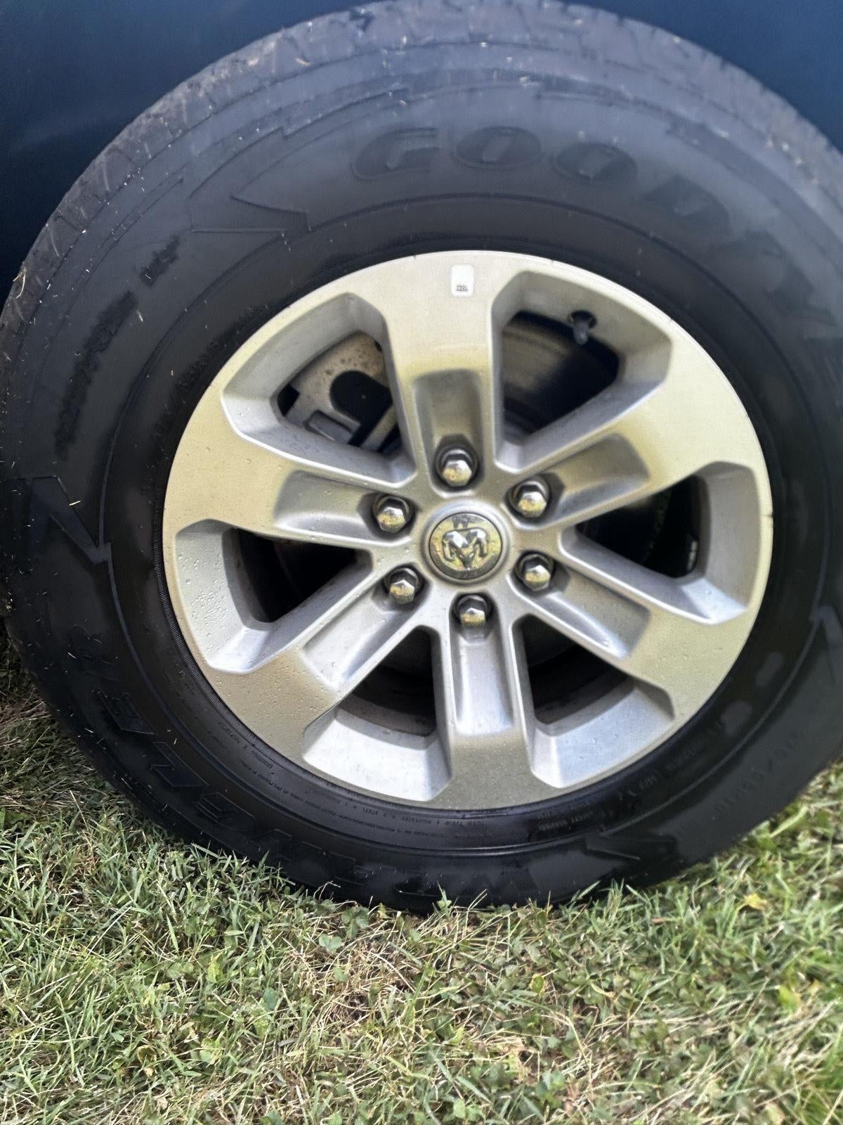 2024 RAM 1500 Laramie Crew Cab 4x2 5'7' Box