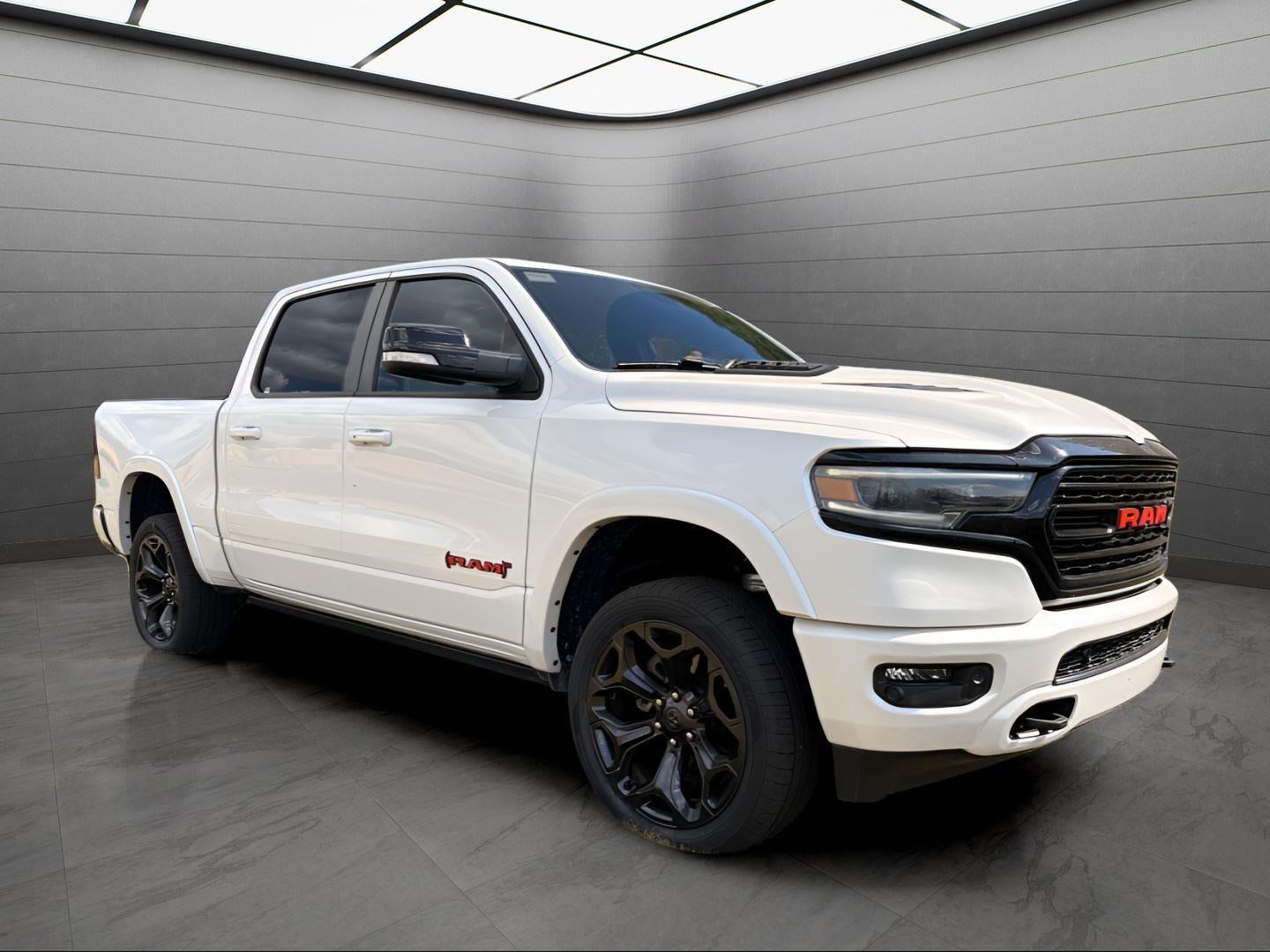 2022 RAM 1500 Limited Crew Cab 4x4 5'7' Box