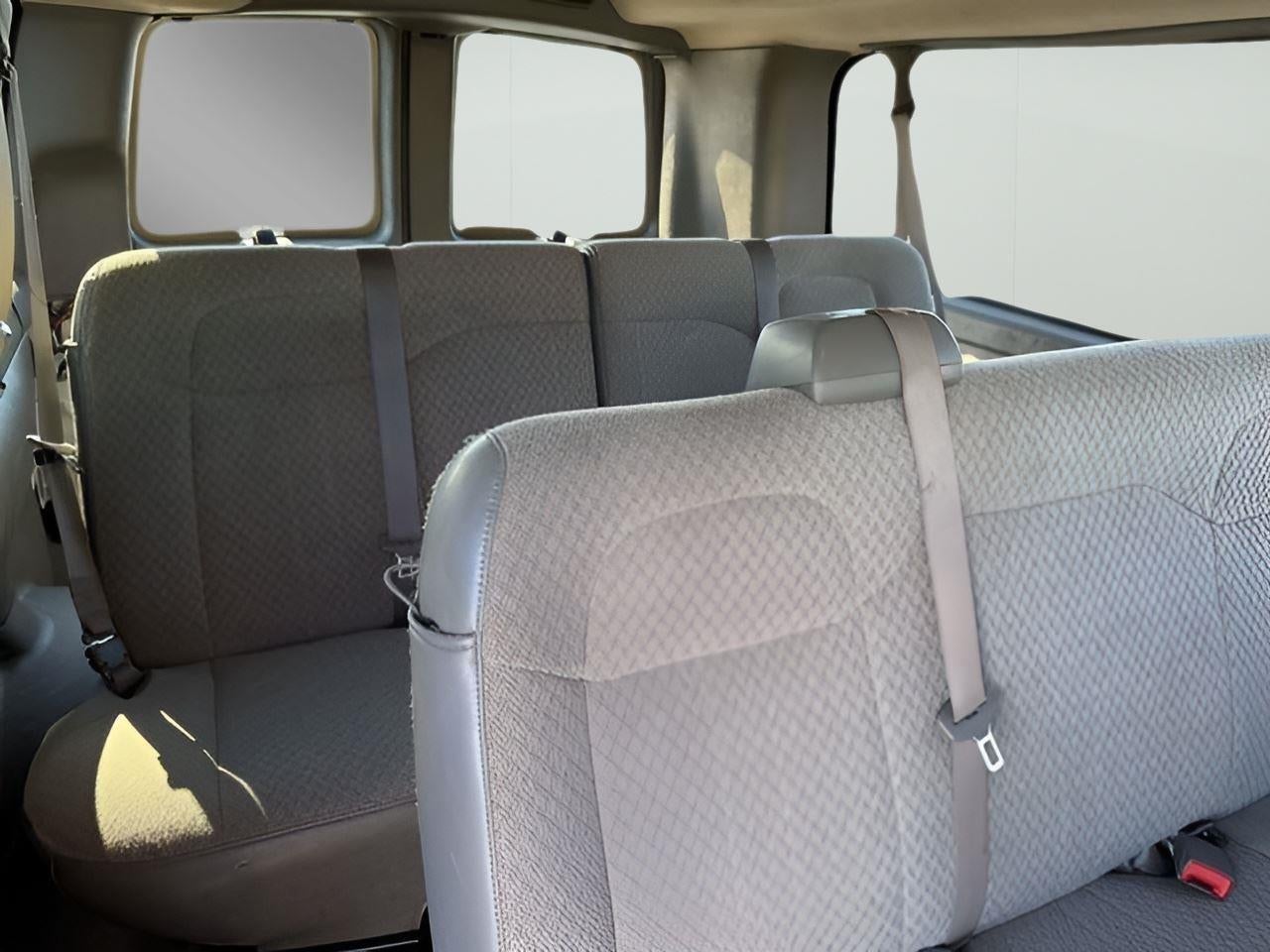 2021 Chevrolet Express Passenger LT