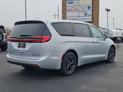 2022 Chrysler Pacifica Hybrid Limited