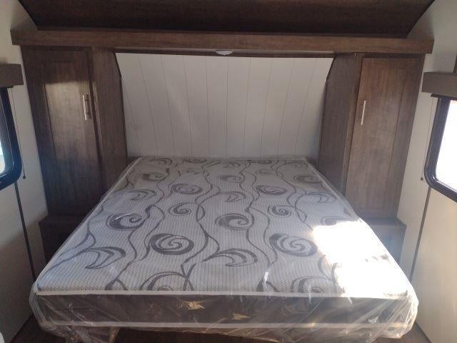 2022 Riverside RV Retro 211