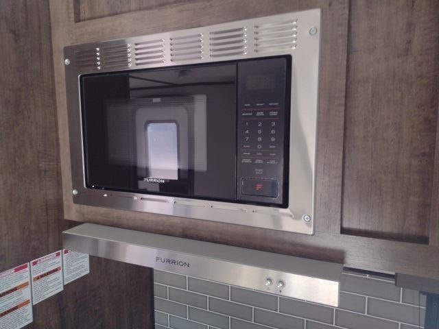 2022 Riverside RV Retro 211