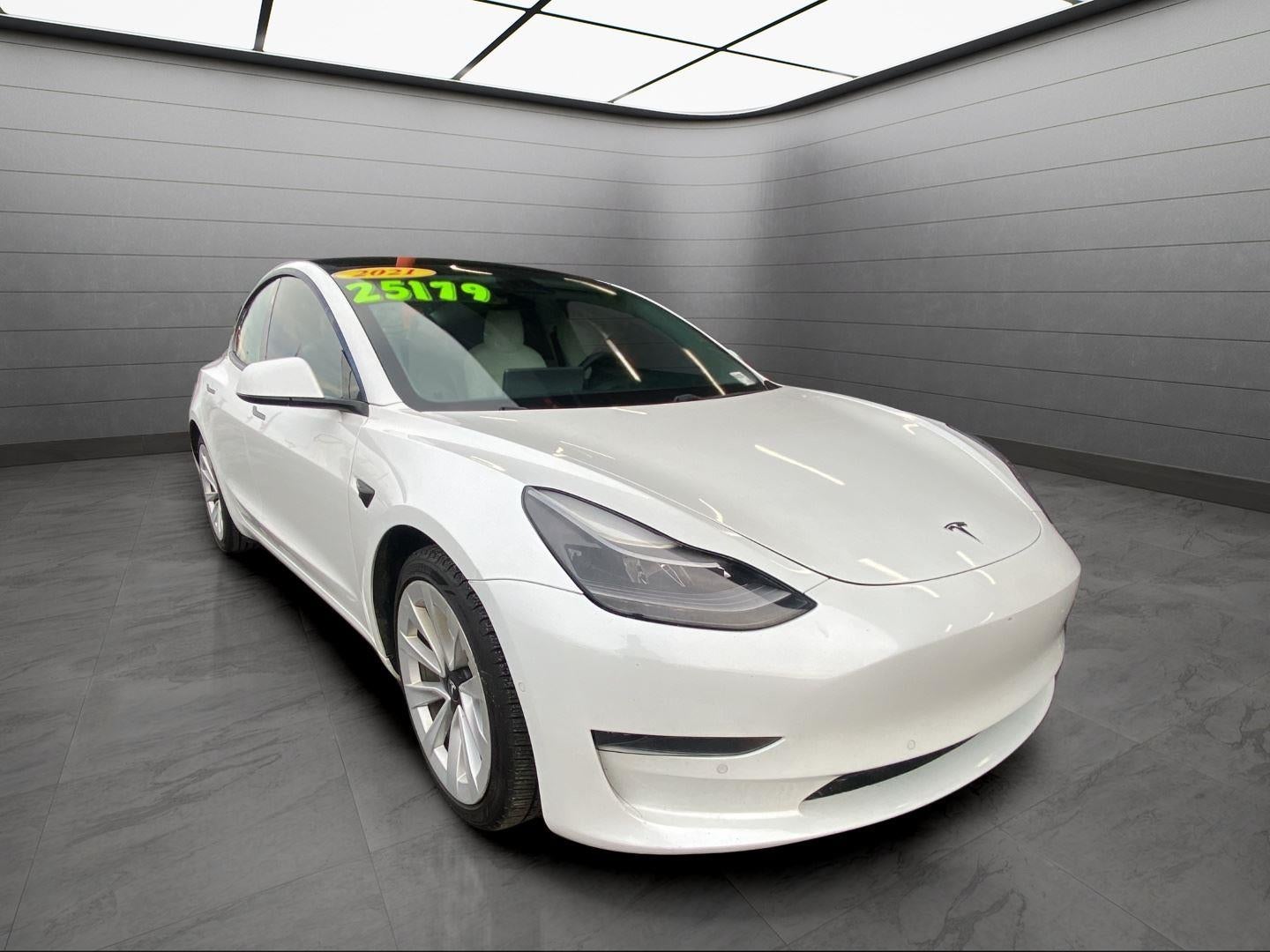 2021 Tesla Model 3 Standard Range Plus