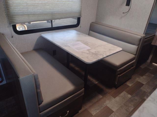 2021 East to West SILVER LAKE 27KNS Base