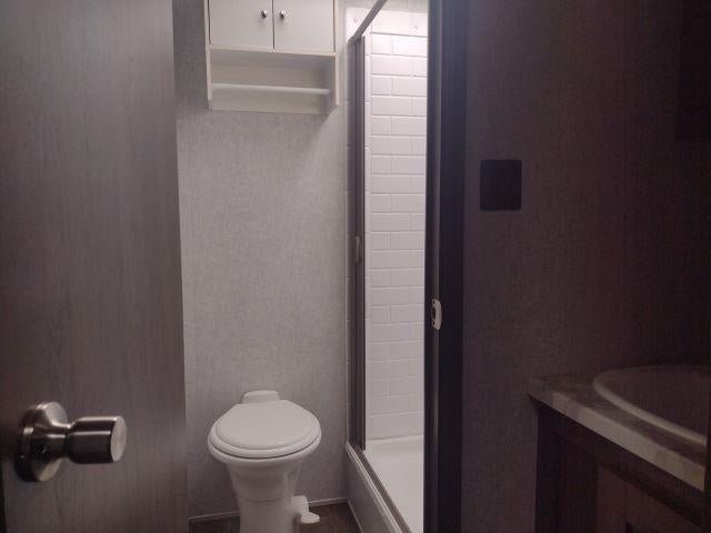 2021 East to West SILVER LAKE 27KNS Base