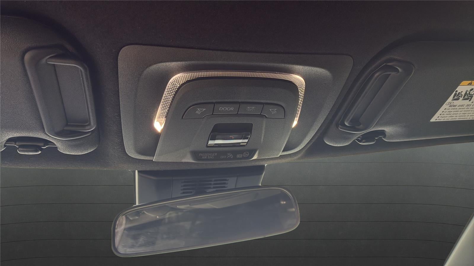 2025 Toyota Corolla Hatchback SE