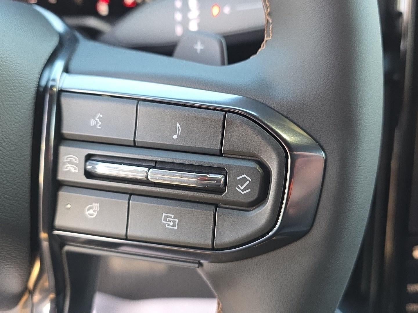 2026 GMC Acadia AWD AT4