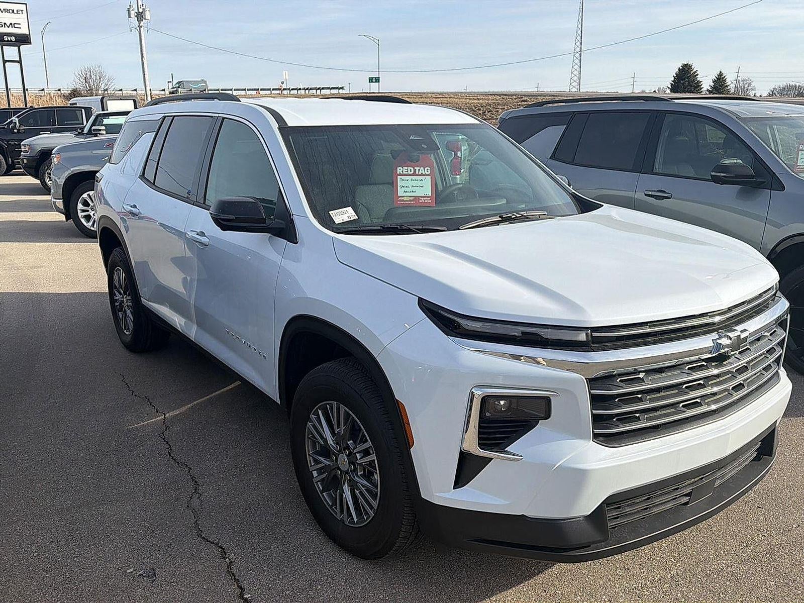 2026 Chevrolet Traverse FWD LT