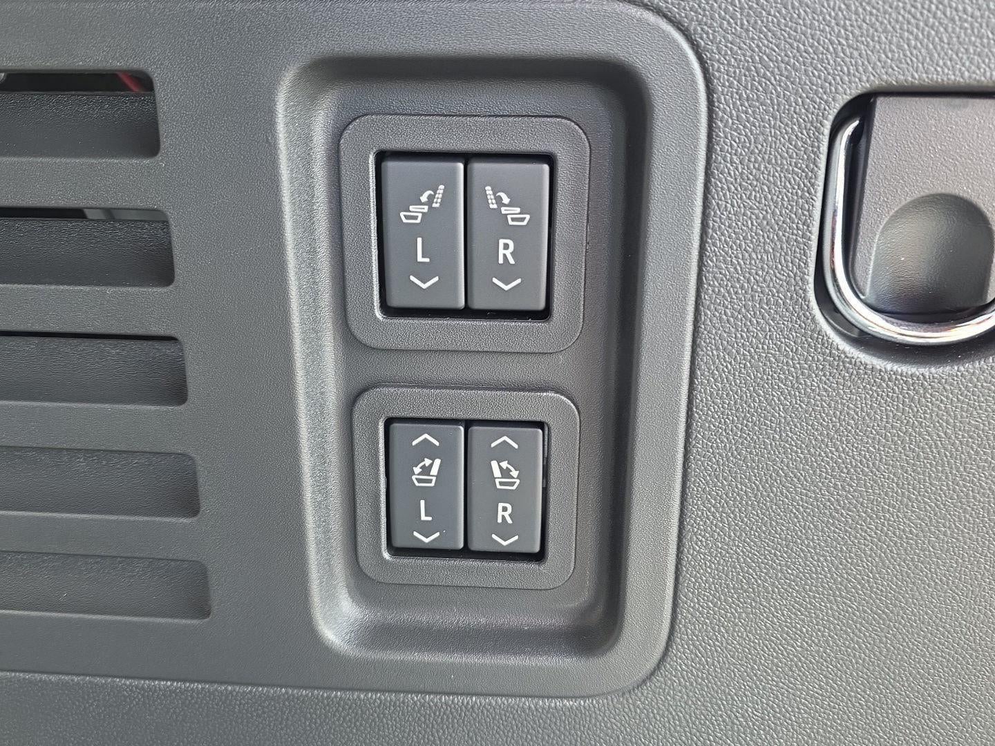 2026 Chevrolet Traverse FWD RS