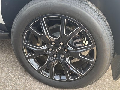 2025 Chevrolet Suburban LT