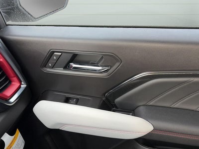 2025 GMC Canyon 4WD AT4