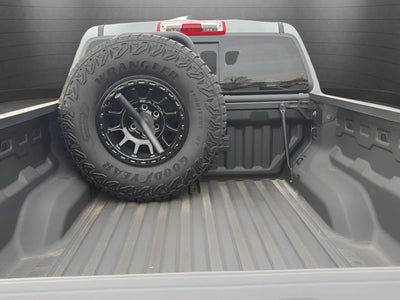 2025 GMC Canyon 4WD AT4