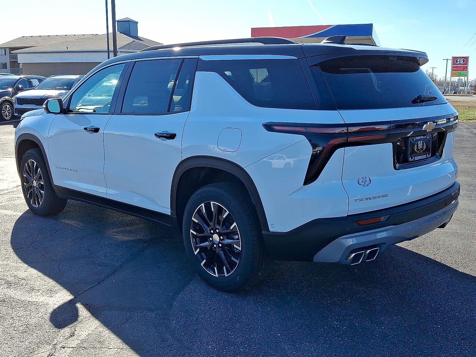 2026 Chevrolet Traverse FWD LT