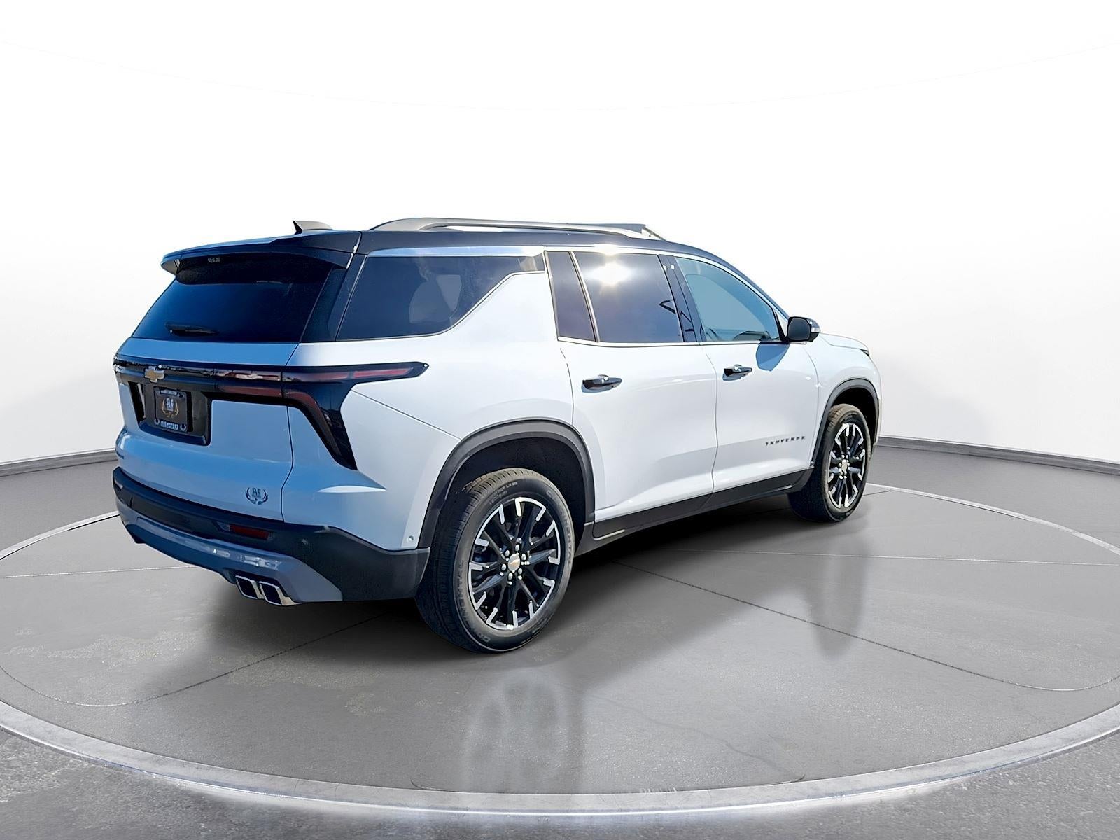 2026 Chevrolet Traverse FWD LT