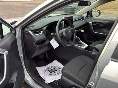 2025 Toyota RAV4 LE