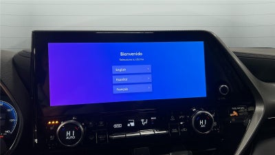 2026 Toyota Highlander Hybrid Platinum