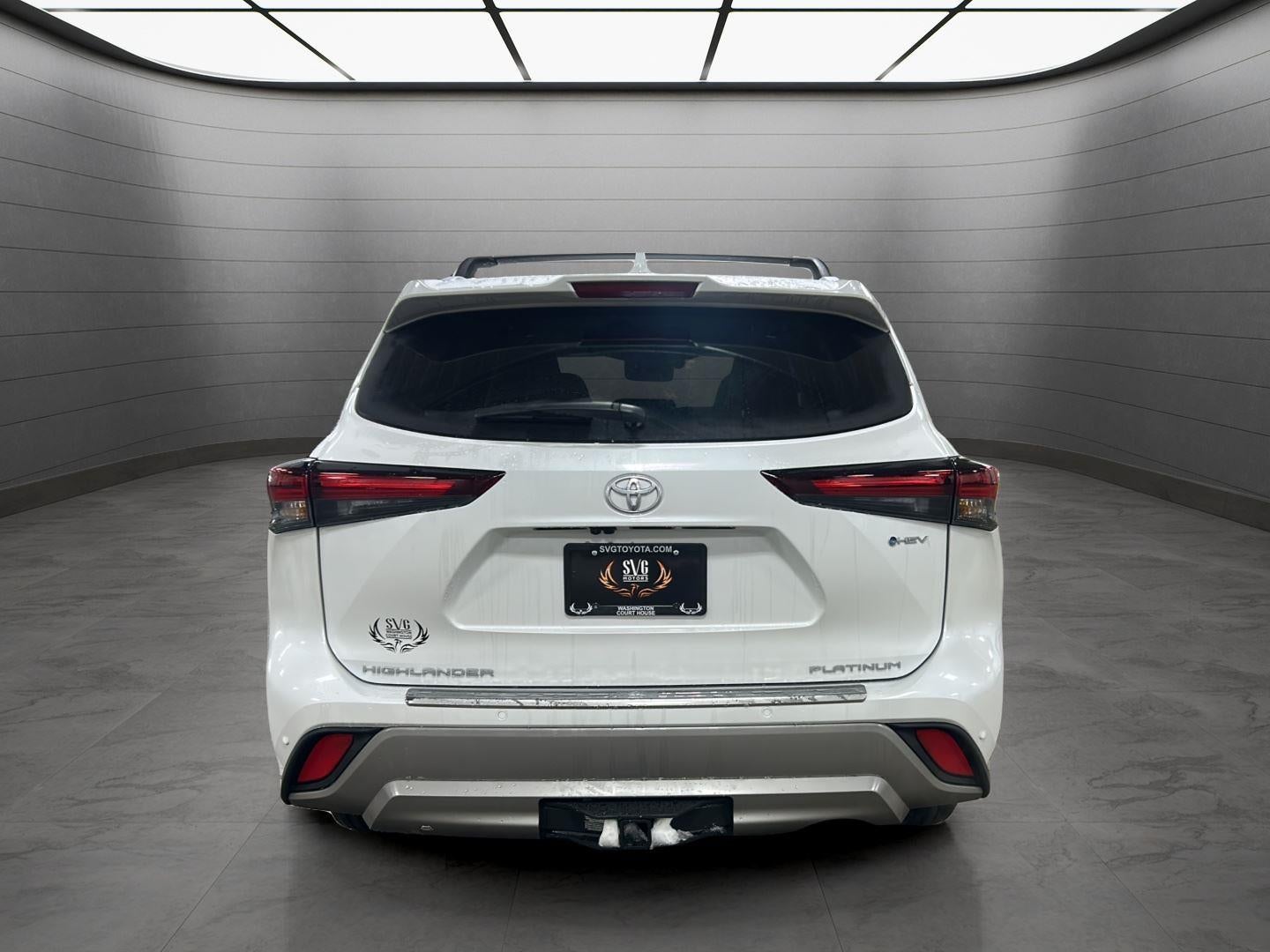 2026 Toyota Highlander Hybrid Platinum