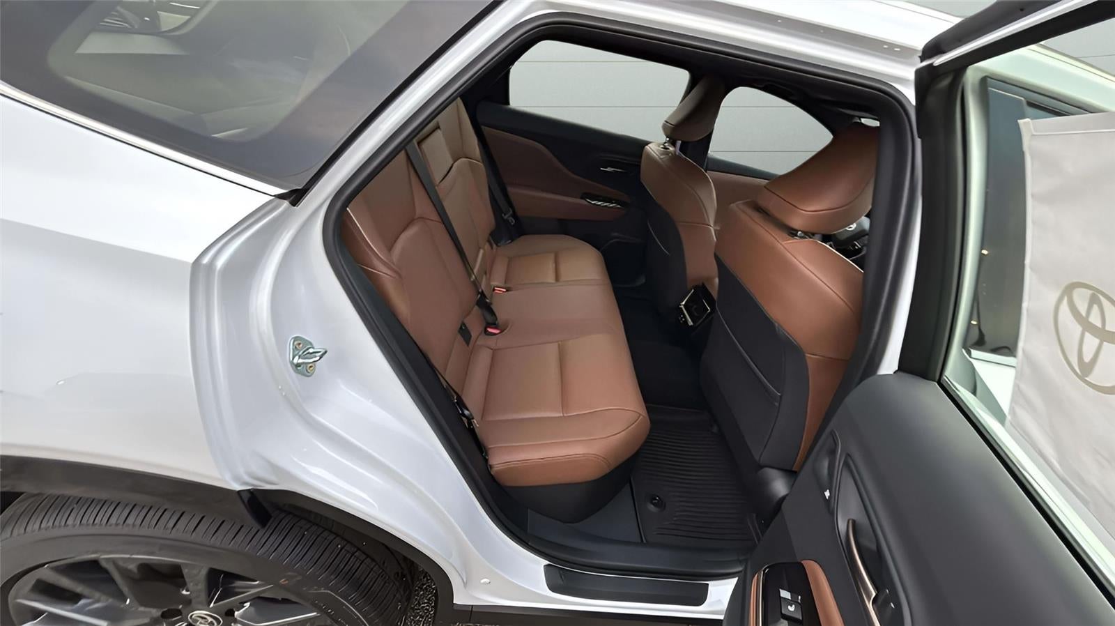 2025 Toyota Toyota Crown Signia Limited