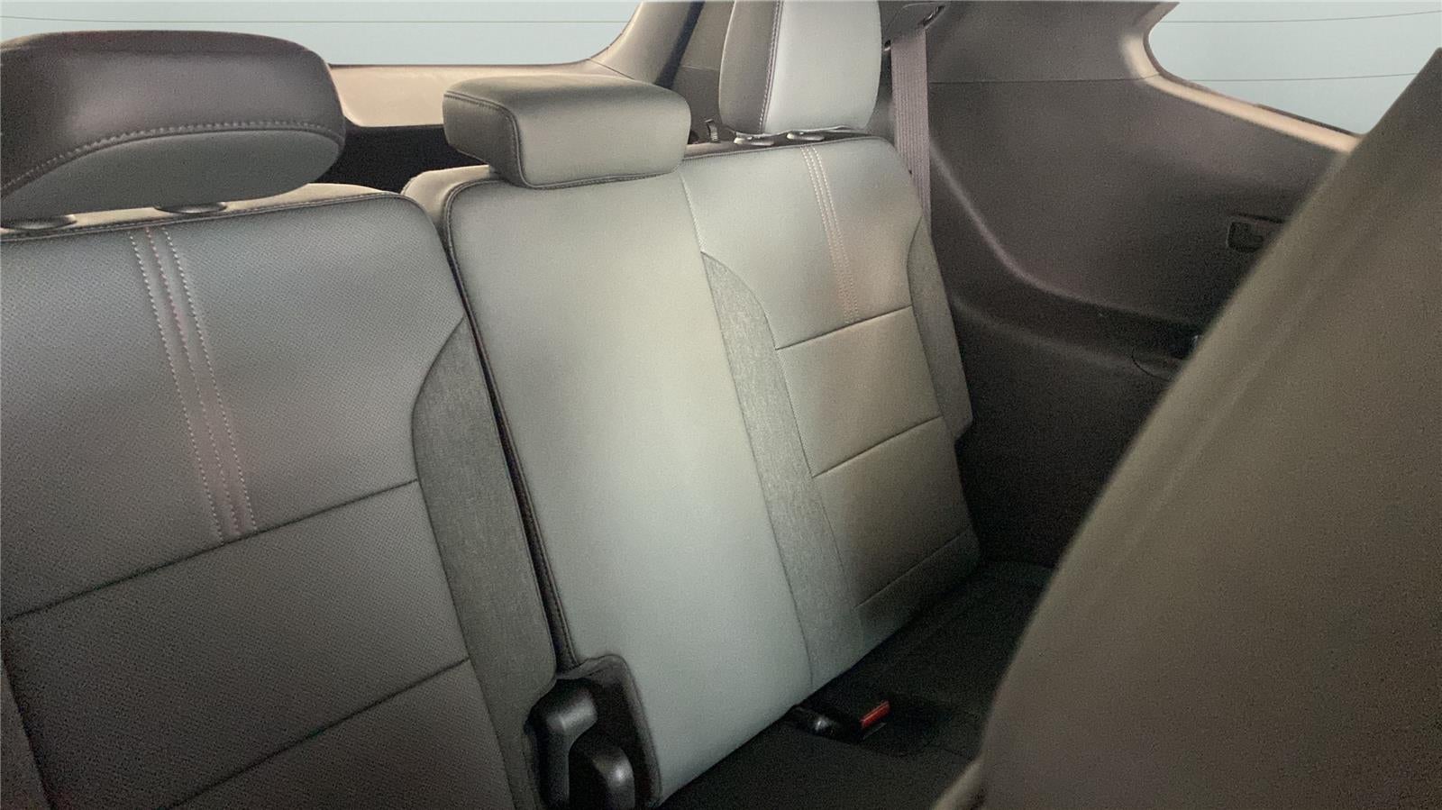 2025 GMC Acadia AWD AT4