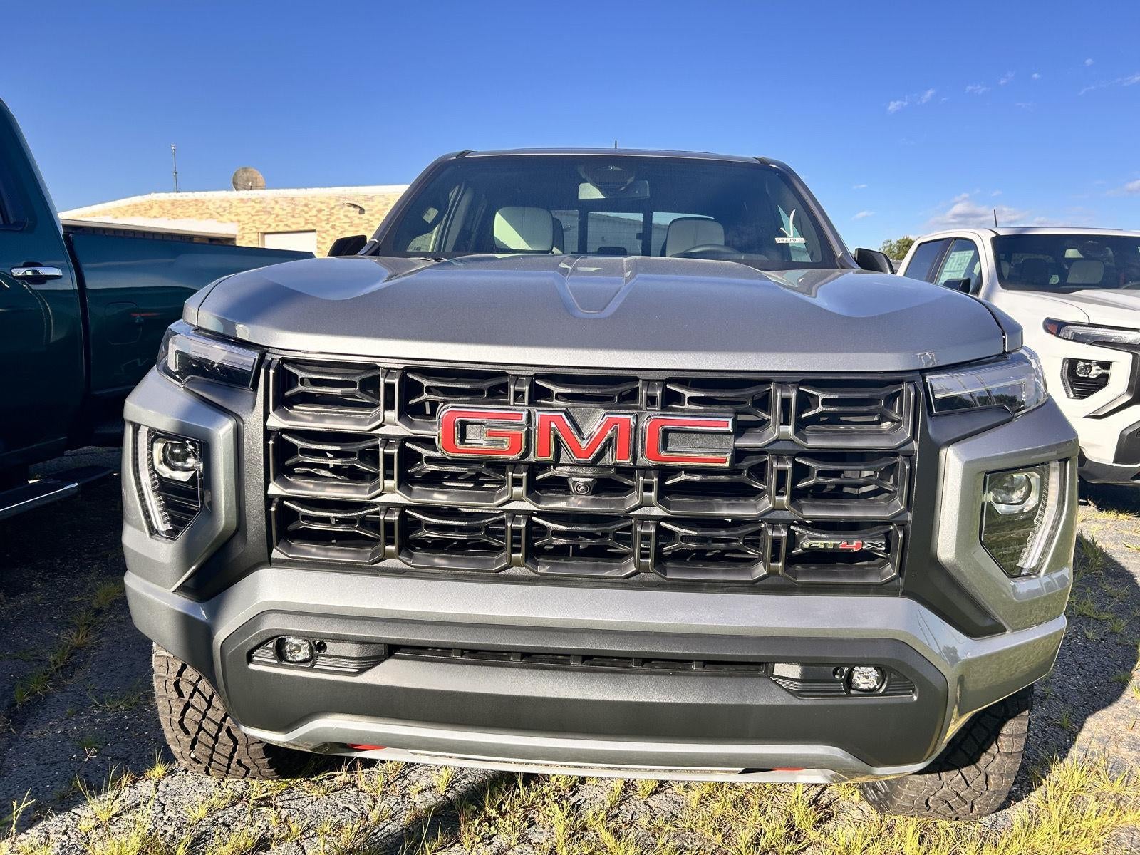 2025 GMC Canyon 4WD AT4