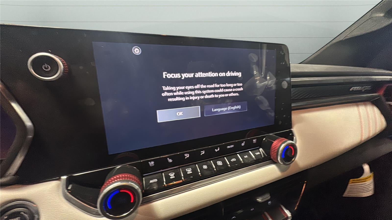 2025 GMC Canyon 4WD AT4