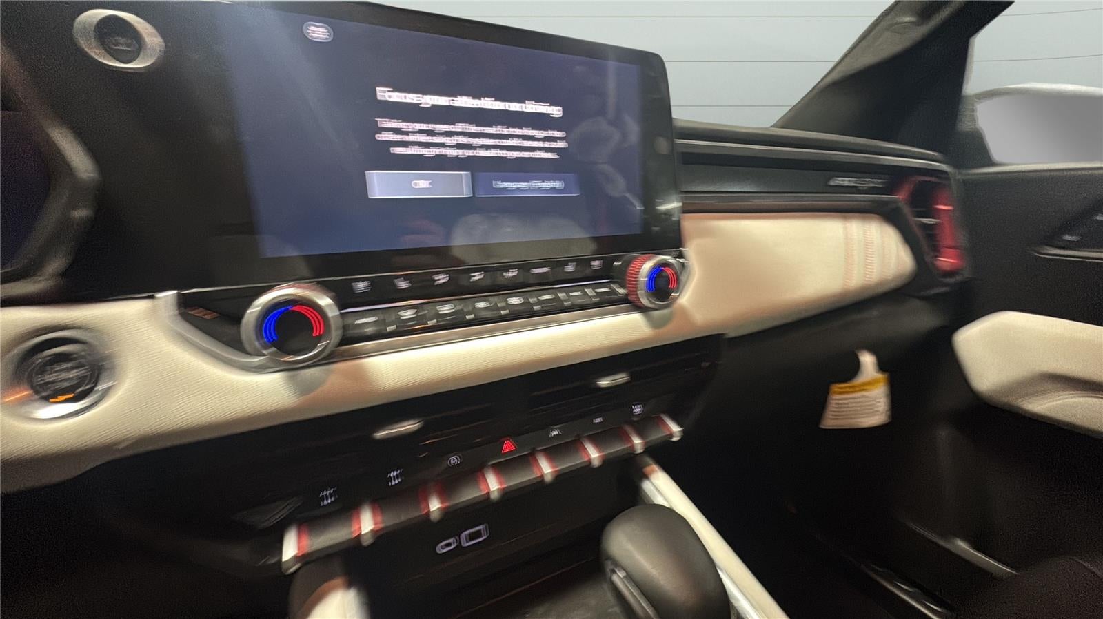 2025 GMC Canyon 4WD AT4