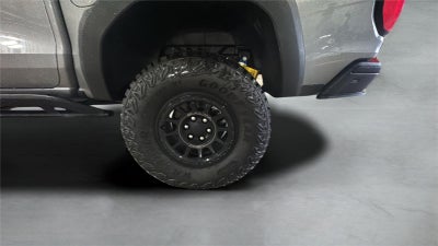 2025 GMC Canyon 4WD AT4