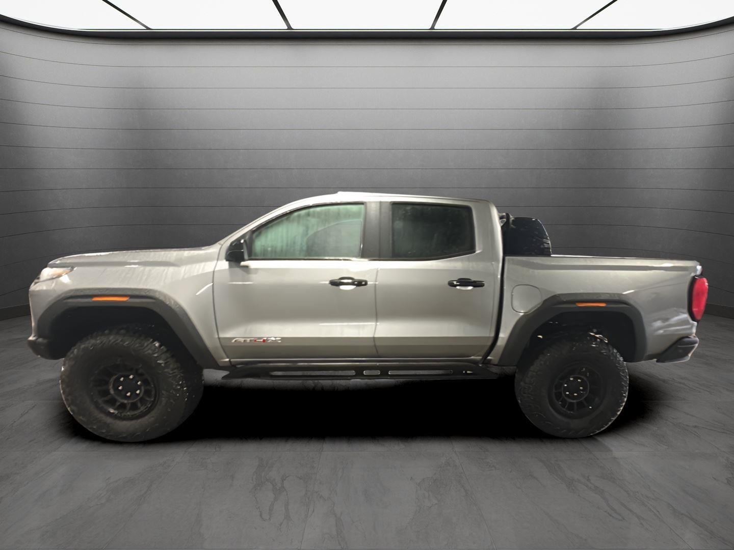 2025 GMC Canyon 4WD AT4