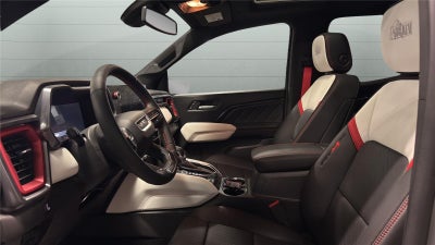 2025 GMC Canyon 4WD AT4