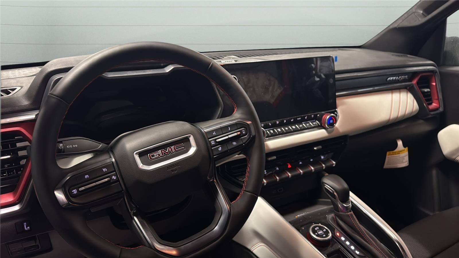 2025 GMC Canyon 4WD AT4