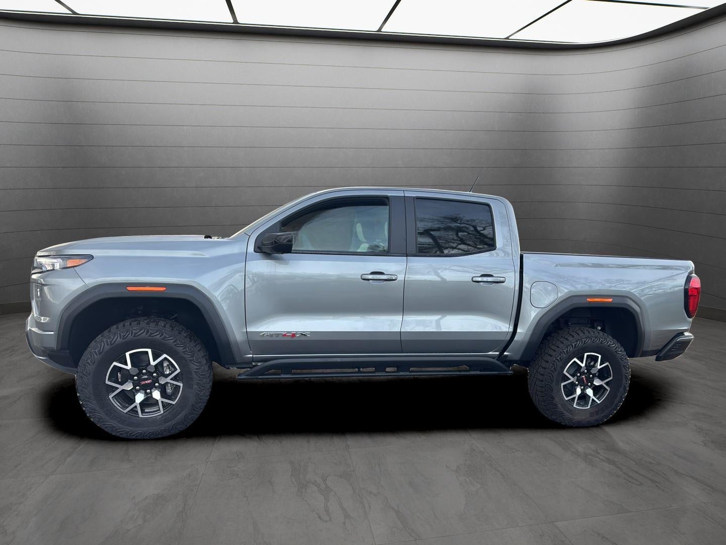 2025 GMC Canyon 4WD AT4