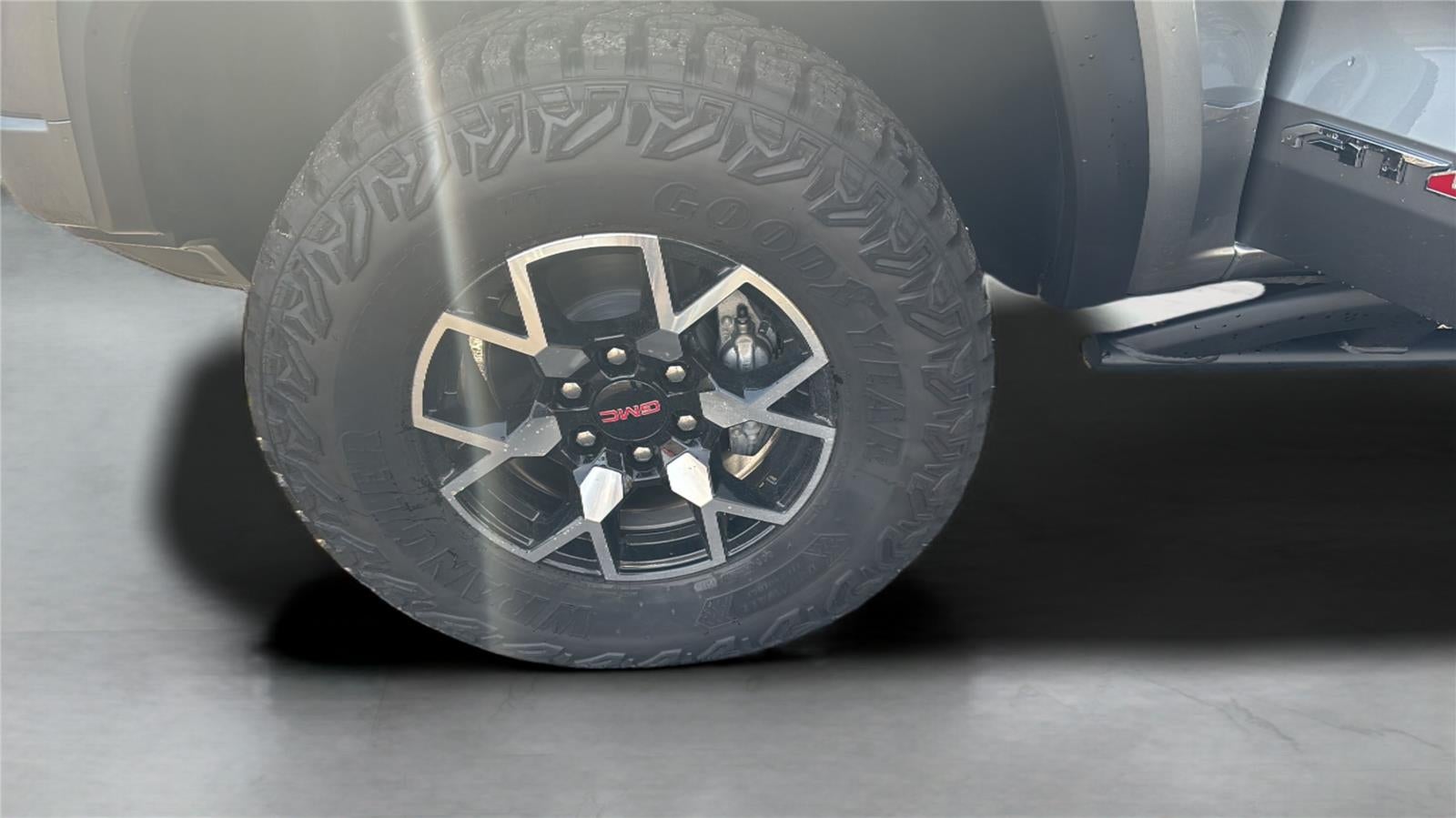 2025 GMC Canyon 4WD AT4