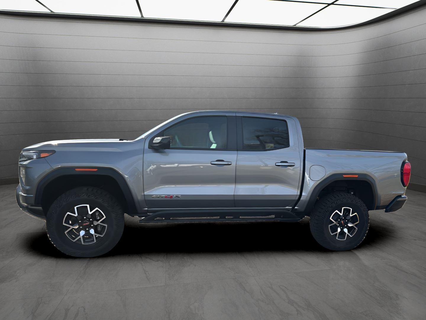 2025 GMC Canyon 4WD AT4