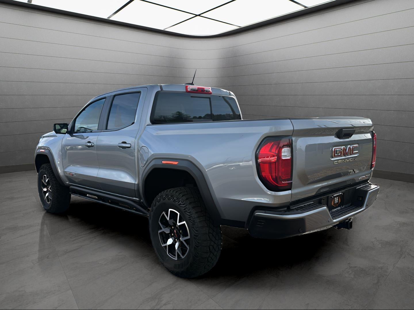 2025 GMC Canyon 4WD AT4