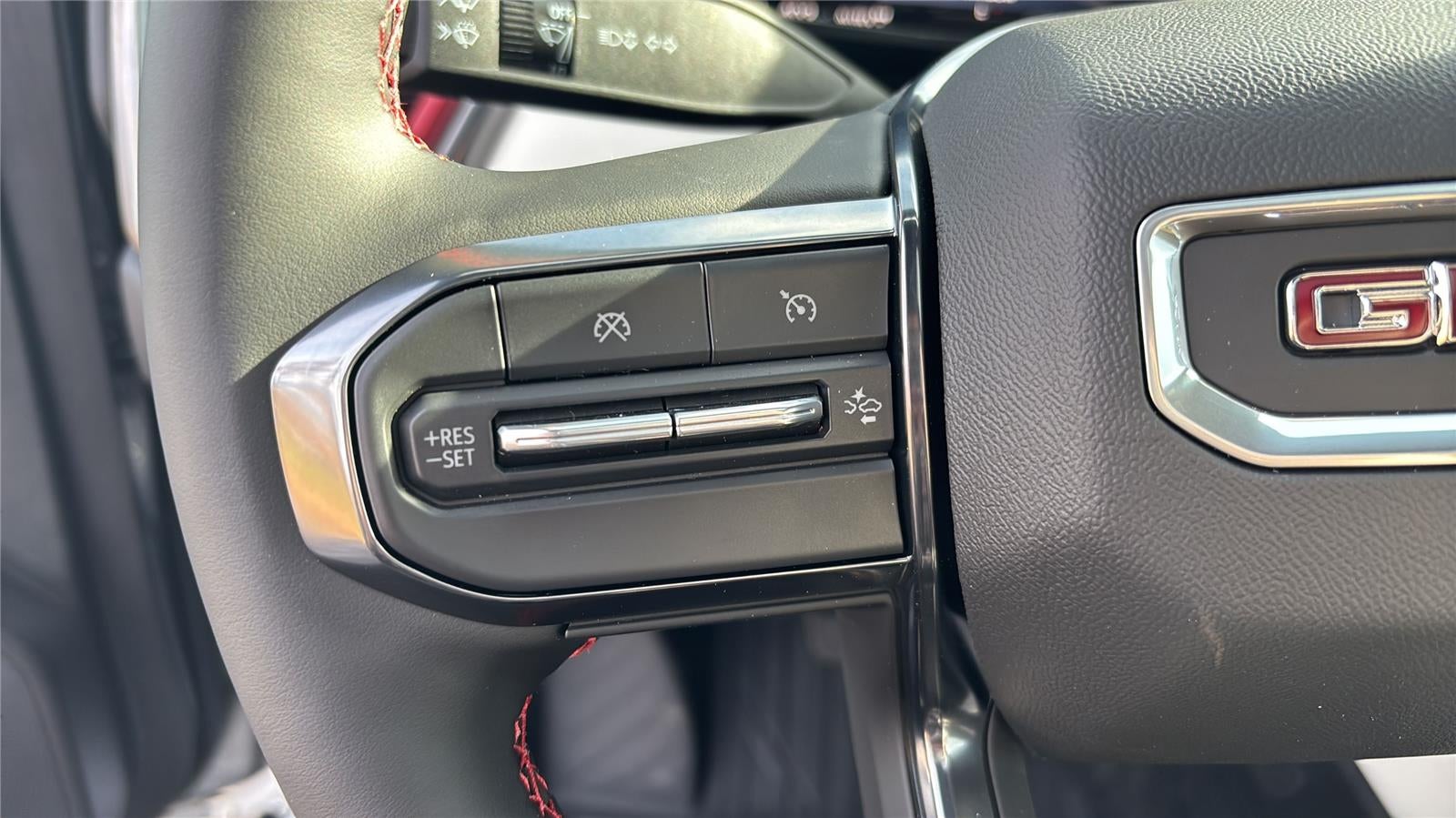 2025 GMC Canyon 4WD AT4