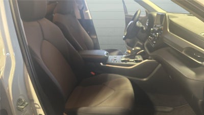 2023 Toyota Highlander Hybrid LE